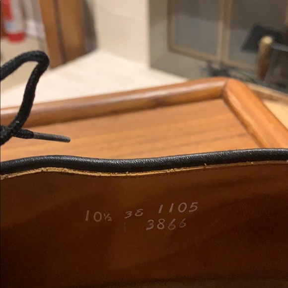 Allen Edmonds 10.5 black dress shoe
